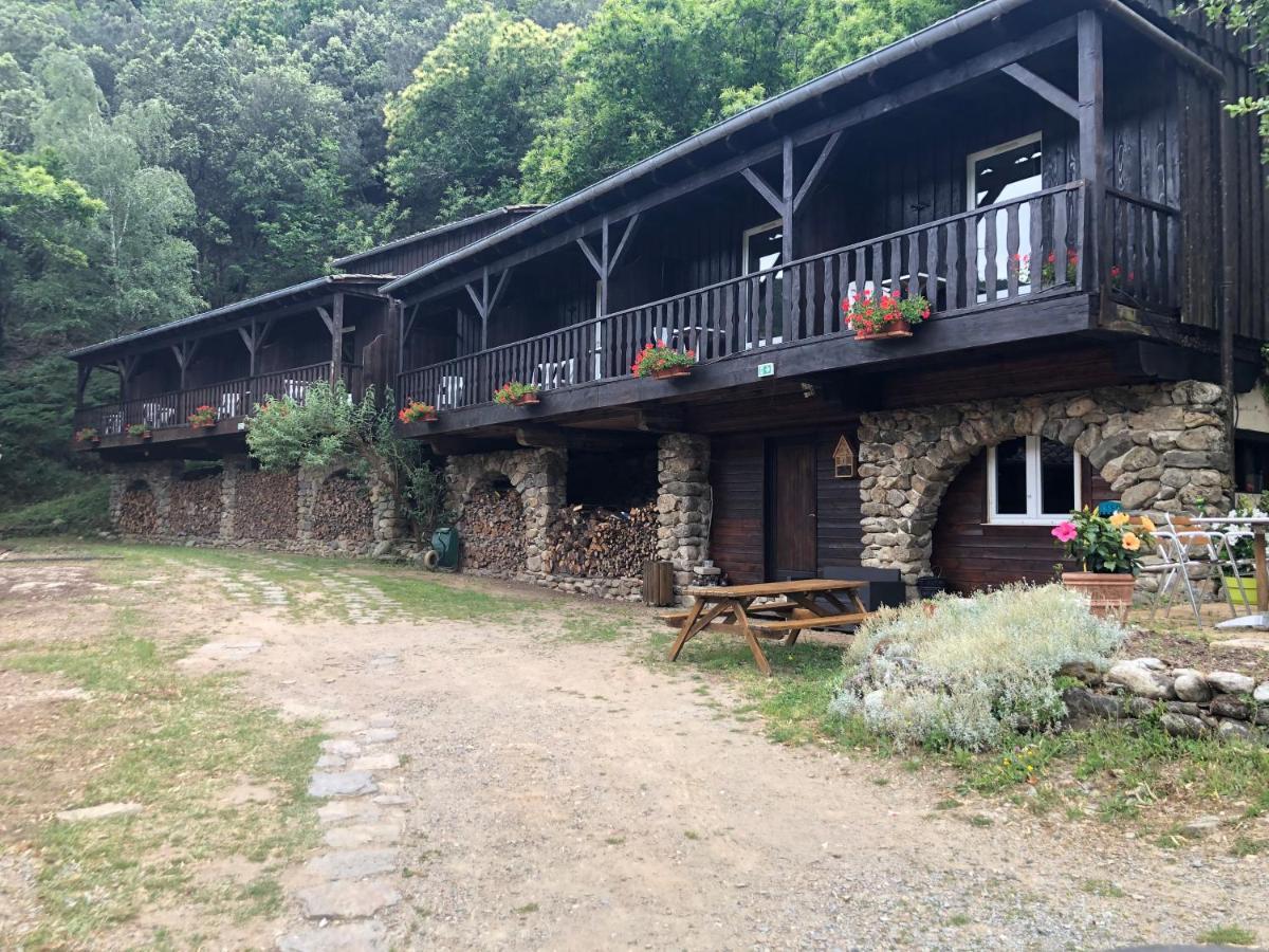 Le Sentier Des Arches Hotell Beaumont  Exteriör bild
